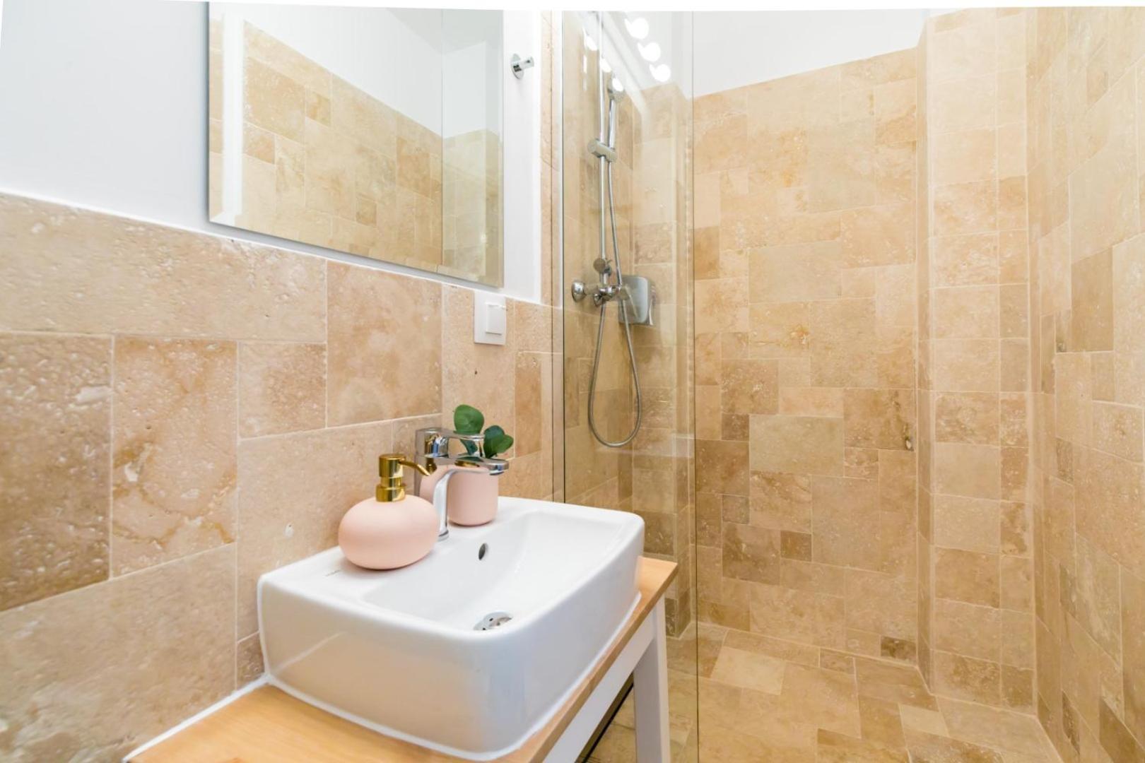 Heart Of The City - Cozy Apartments In Prime Location ブカレスト 部屋 写真