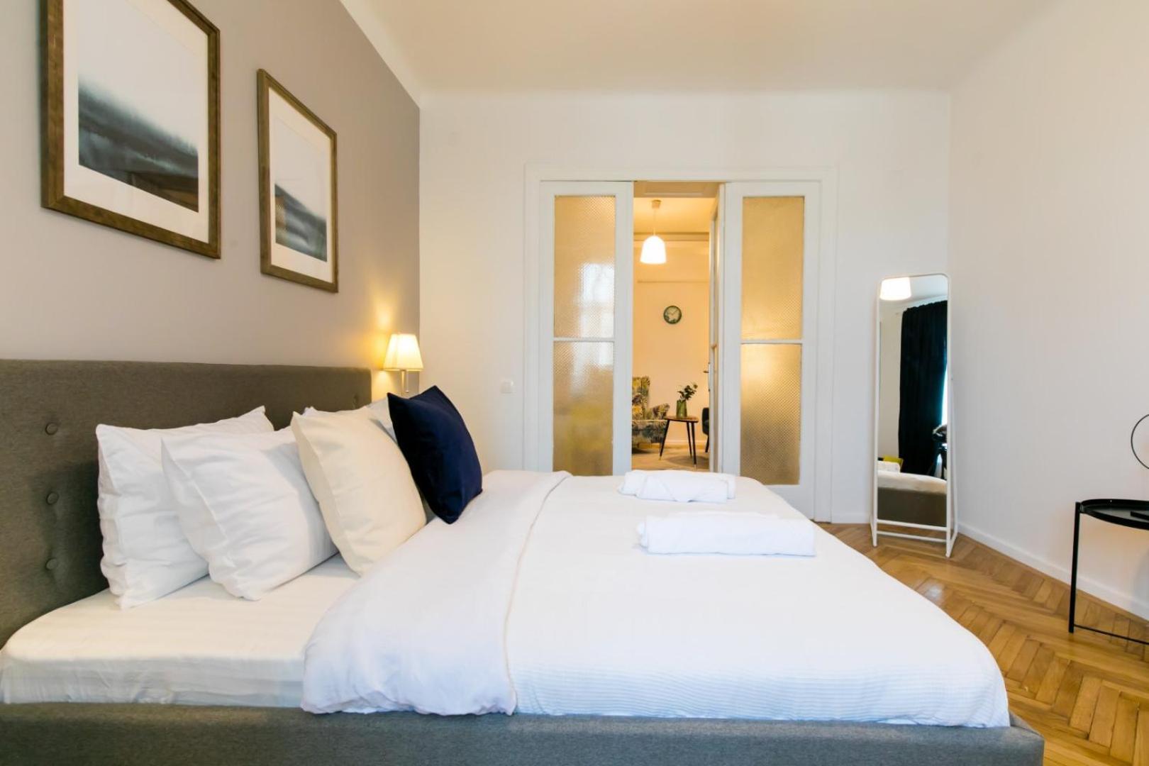 Heart Of The City - Cozy Apartments In Prime Location ブカレスト 部屋 写真