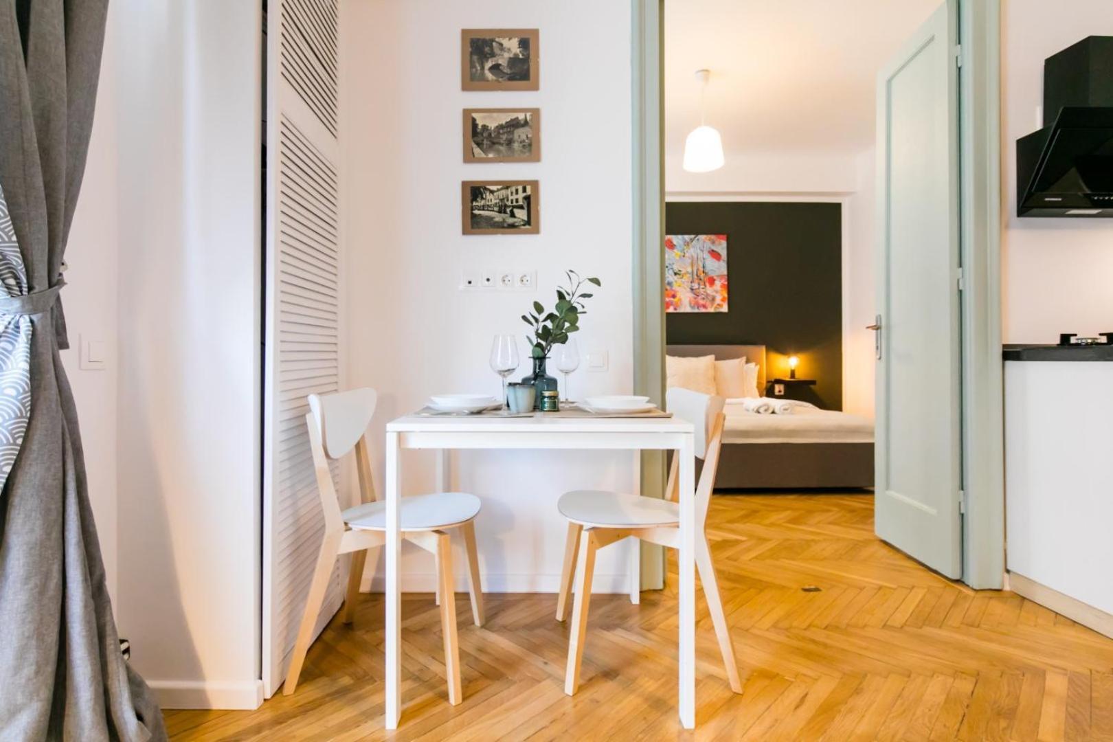 Heart Of The City - Cozy Apartments In Prime Location ブカレスト 部屋 写真