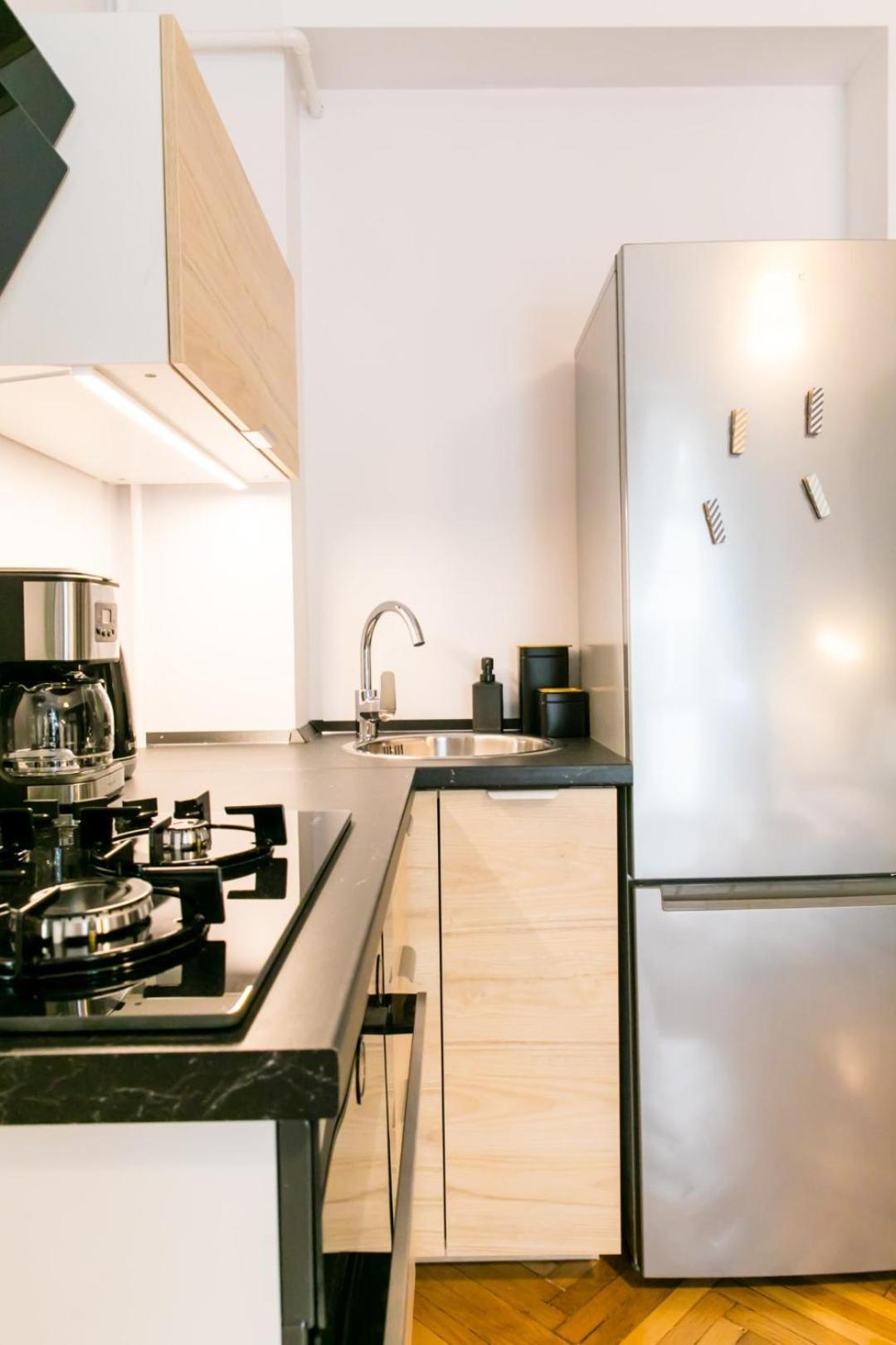 Heart Of The City - Cozy Apartments In Prime Location ブカレスト 部屋 写真