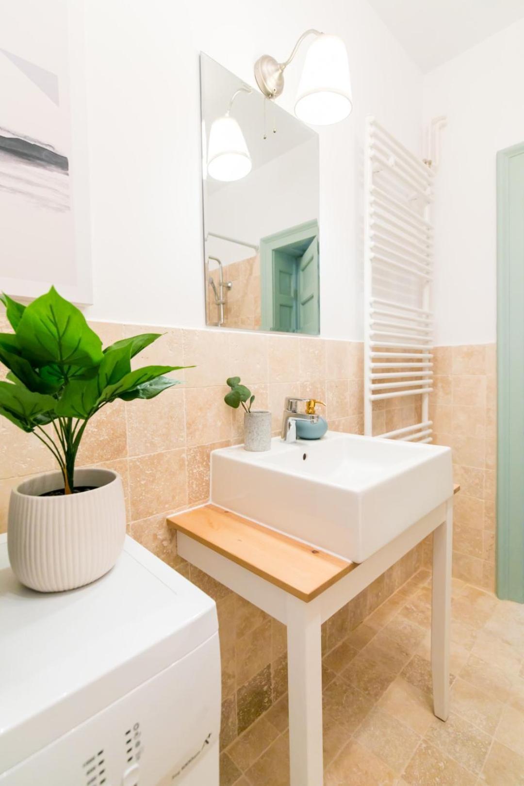 Heart Of The City - Cozy Apartments In Prime Location ブカレスト 部屋 写真